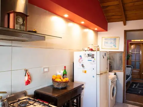 Casa 8 ambientes con 1 baño