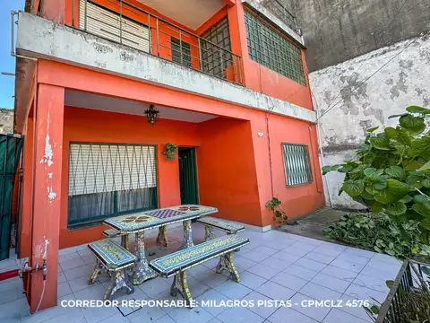 Casa 5 ambientes con 2 baños