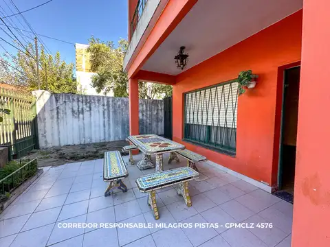 Casa en Venta con 1 cochera