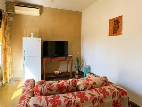 CASA 3 AMBIENTES Y DEPARTAMENTO - MERLO CENTRO