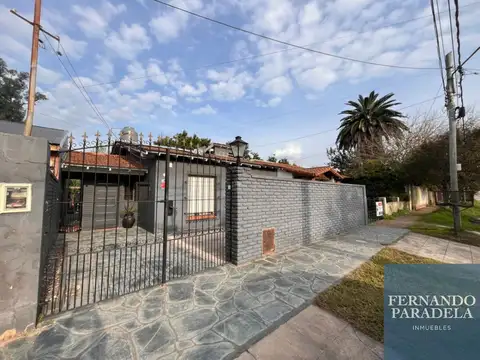 Casa en venta de 3 dormitorios c/ cochera en Villa Gobernador Udaondo