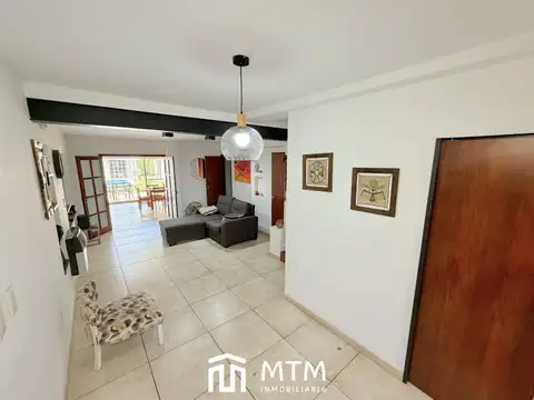 Casa en Venta en Alberdi, USD 320.000