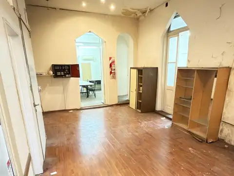 PH 5 AMBIENTES EN ALQUILER PRIMER PISO POR ESCALERA SIN EXPENSAS ZONA COMERCIAL EXCELENTE UBICACION