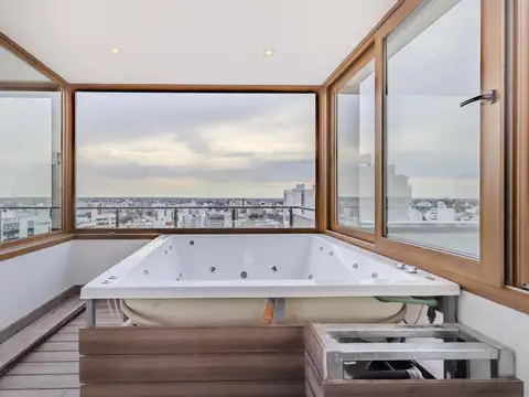 Av. 38 y plaza Olazabal piso 10