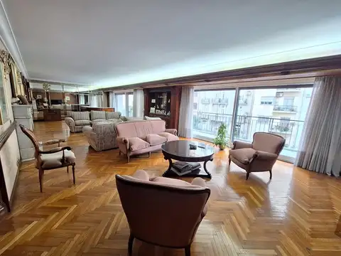 Venta. 6 Ambientes. 2 Cocheras. Av. Santa fe 1200. Recoleta