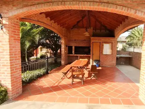 Depto Tipo Casa 4 ambientes con 2 baños