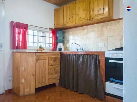 CASA 4 AMB EN VENTA EN RAFAEL CALZADA C LOCAL