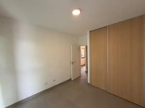 Departamento en Alquiler en Godoy Cruz, $ 700.000