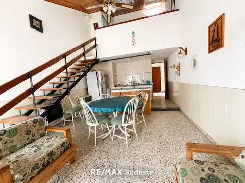 PERMUTAMOS A UNA CUADRA DEL MAR 