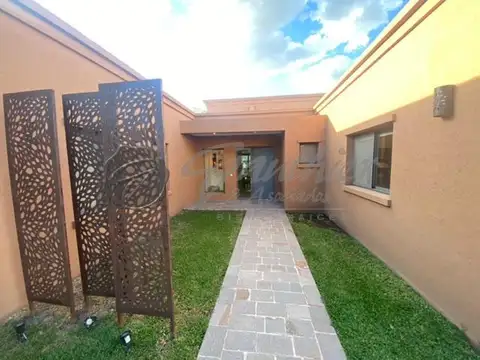 Casa 3 ambientes con 3 baños