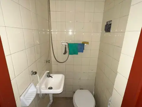 Local en Alquiler Via Púb.