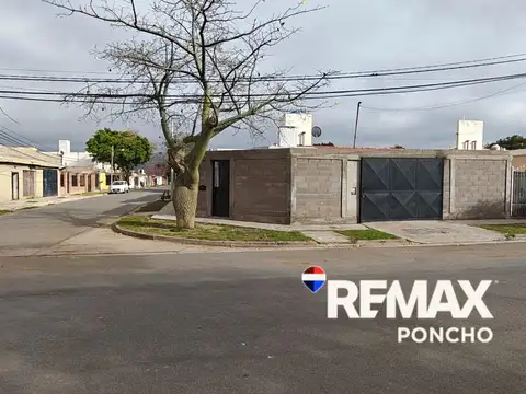 Las Araucarias esquina Analia Fernandez 100