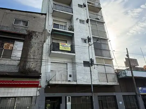 DEPARTAMENTO 2 AMB CON 2 BALCONES AL FRENTE REF. 902