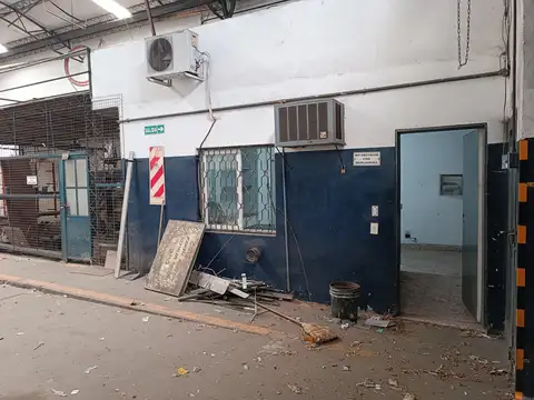 Galpon en Alquiler 10  mts Frente