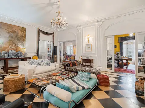 Piso Retro con cochera en edificio de patrimonio histórico