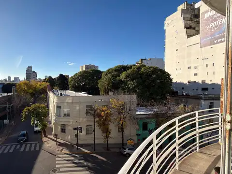 Venta departamento 4 ambientes en San telmo con balcon
