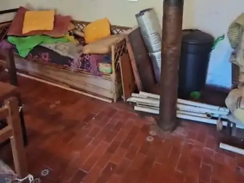 CASA a Refaccionar- IDEAL INVERSOR-3200 M2 DE PAZ