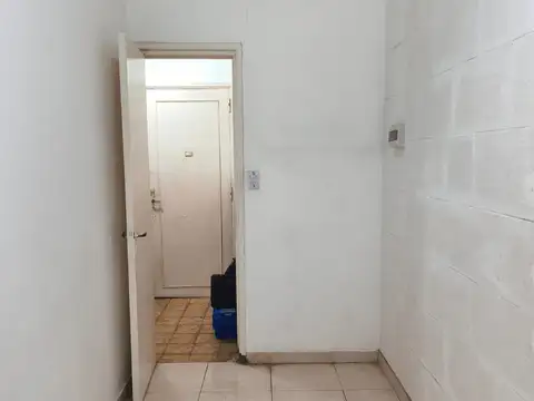 ALSINA 400, Piso PB