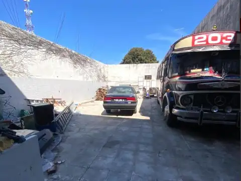 Galpon en Venta 50  mts Fondo