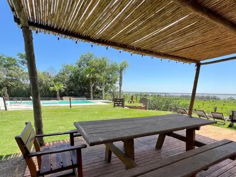 Casa 4 ambientes con 2 baños