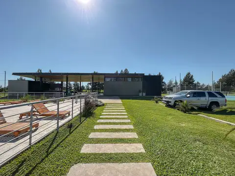 Terreno en Venta 27  mts Fondo