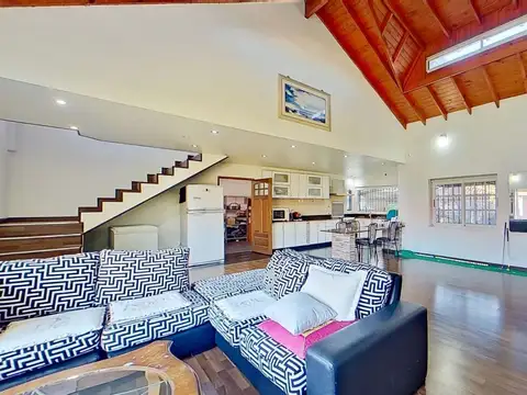 Casa en Venta con 1 cochera
