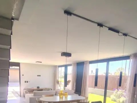 VENDO DUPLEX A ESTRENAR CHACRAS GREEN 3 DORMITORIOS