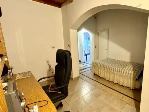 Casa 5 ambientes con 1 baño