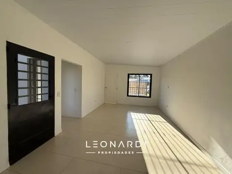 Casa 4 ambientes con 1 baño