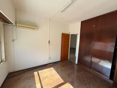 Oficina 3 ambientes con 1 baño