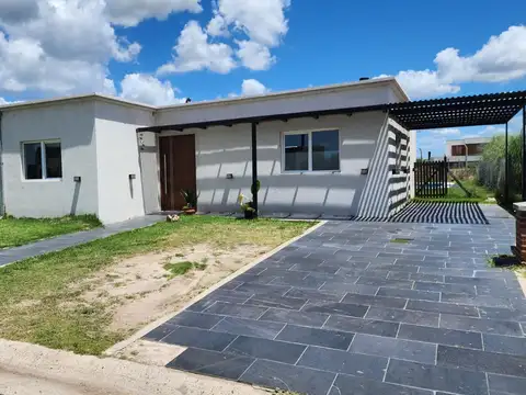 CASA | 130 M2 | 3 DORM | 2 BAÑOS | JARDIN | PILETA | 