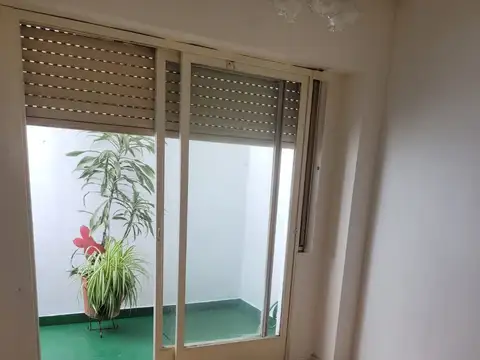 En alquiler depto de 2 amb Pb al frente en Almagro