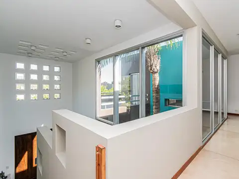 Alquiler  | Casa con 4 dormitorios | La Alameda, Nordelta