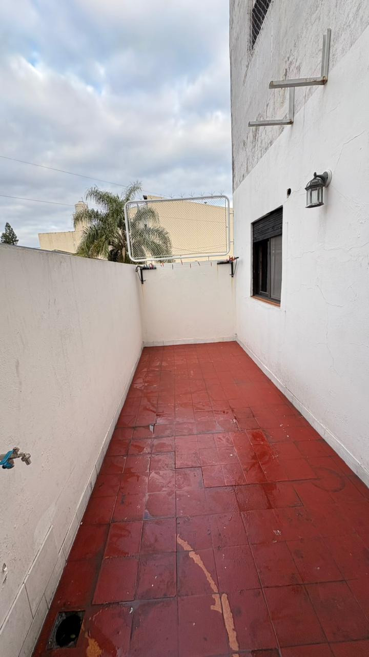 Impecable 4 amb con patio!
