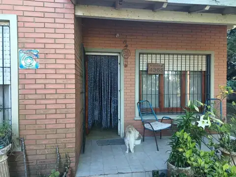 Casa en venta - 2 Dormitorios 1 Baño - Cocheras - San Clemente