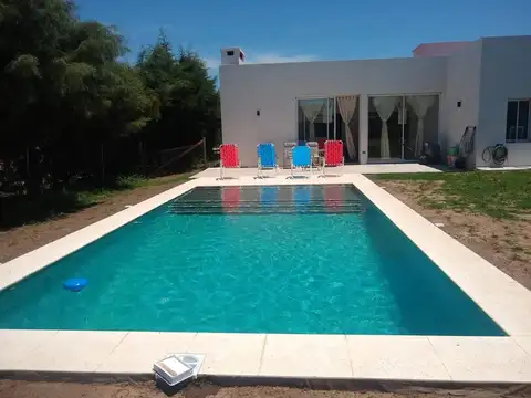 Casa 5 ambientes con 3 baños