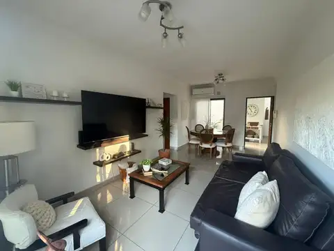 Depto Tipo Casa en Venta de 2 dormitorios