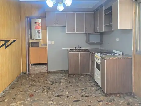 Depto Tipo Casa en Alquiler en Caseros, $ 800.000
