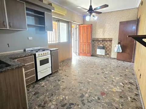 Depto Tipo Casa 3 ambientes con 1 baño