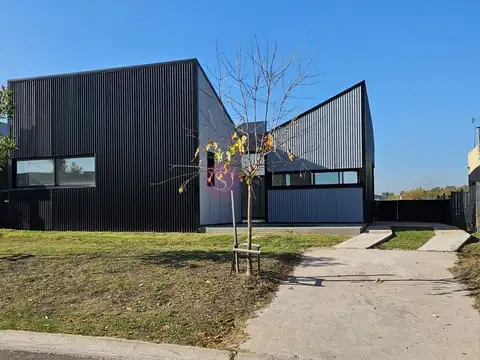 Casa  en Venta en Santa Elena, Pilar del Este, Pilar