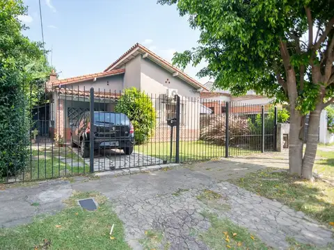 Venta Casa Lote propio 11,26m de Frente San isidro