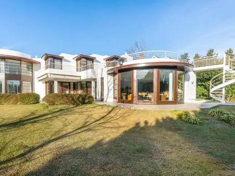 VENTA CASA CLUB DE CAMPO EN PILAR