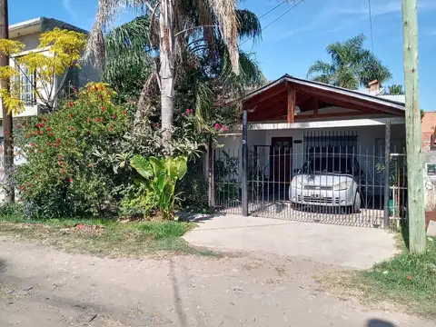 Casa  en venta en Gregorio De Laferrere