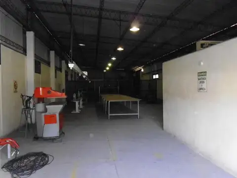 Galpón en alquiler en Isidro Casanova