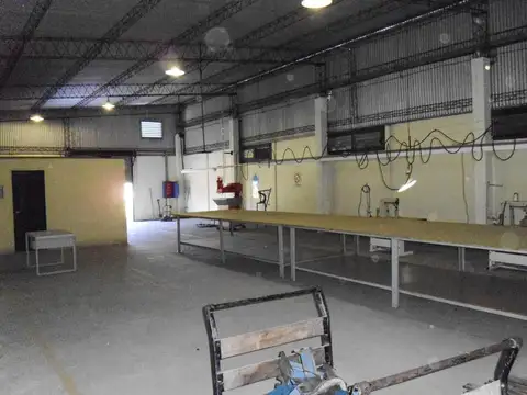 Galpon en Alquiler en Isidro Casanova, USD 950