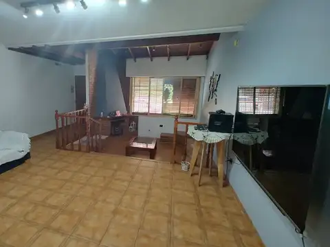 Casa 4 ambientes con 3 baños