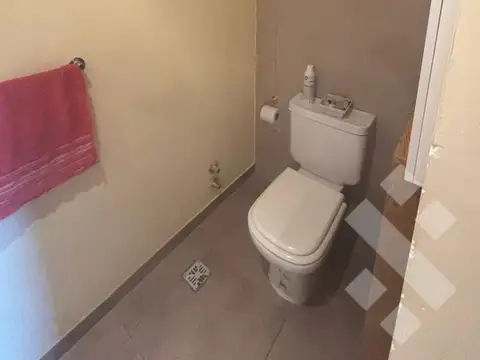 Depto Tipo Casa 4 ambientes con 2 baños