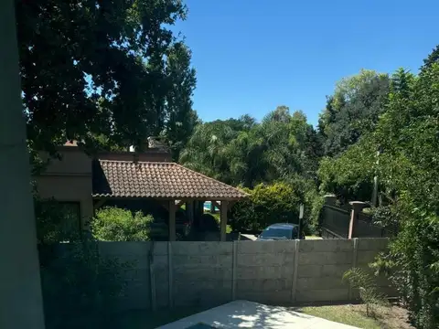 Casa en Venta en Barrio Parque Leloir, USD 320.000