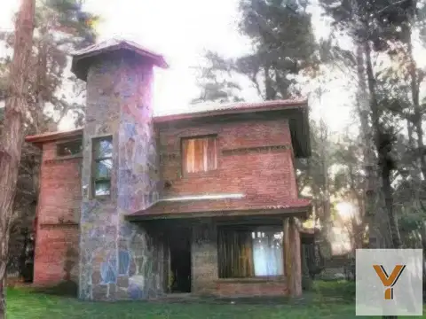 Casa en venta - 2 Dormitorios 2 Baños - 100 mts2 - Costa Del Este