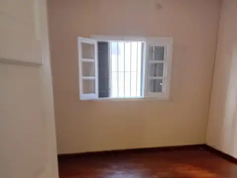 Depto Tipo Casa en Alquiler al Sur